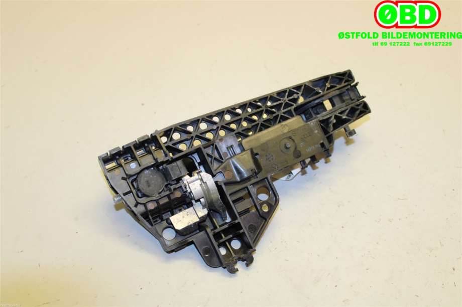 Dørhåndtak utv venstre bak til Audi Q5 2008-2012 (Type I, Fase 1)  (AUDI|8T0 837 205 A|8T0 837 885 B|)