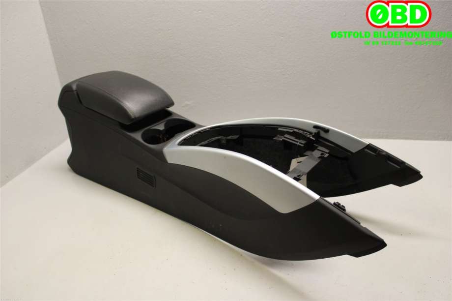 Innredning, Konsoll til Audi Q5 2008-2012 (Type I, Fase 1)  (AUDI|8R1 863 241 B|)