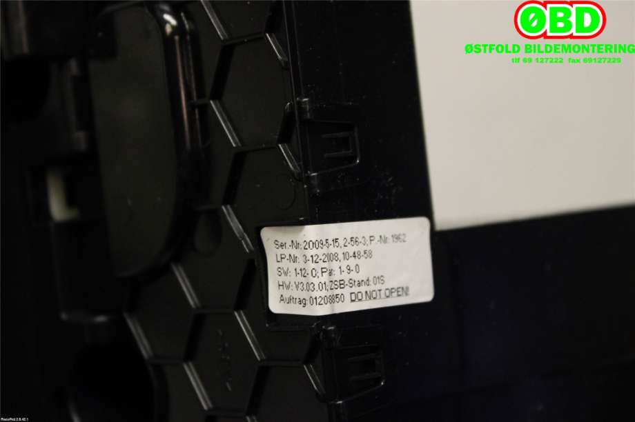 Dashbord koppholder til Audi Q5 2008-2012 (Type I, Fase 1)  (AUDI|8R0 862 534|)