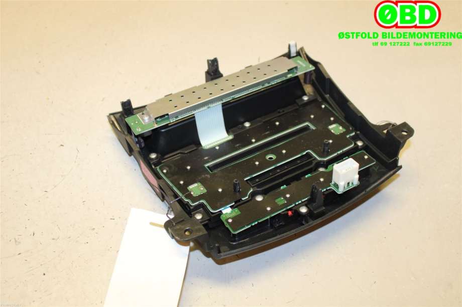 Bilstereo diverse til Mitsubishi Outlander 2007-2010 (Type II, Fase 1)  (|8002A139XA)