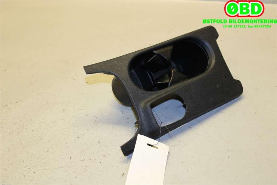 Dashbord koppholder til Mercedes B-Klasse 2011-2018 (W246) (W246) (MERCEDES|A 246 680 08 10||2466800810)