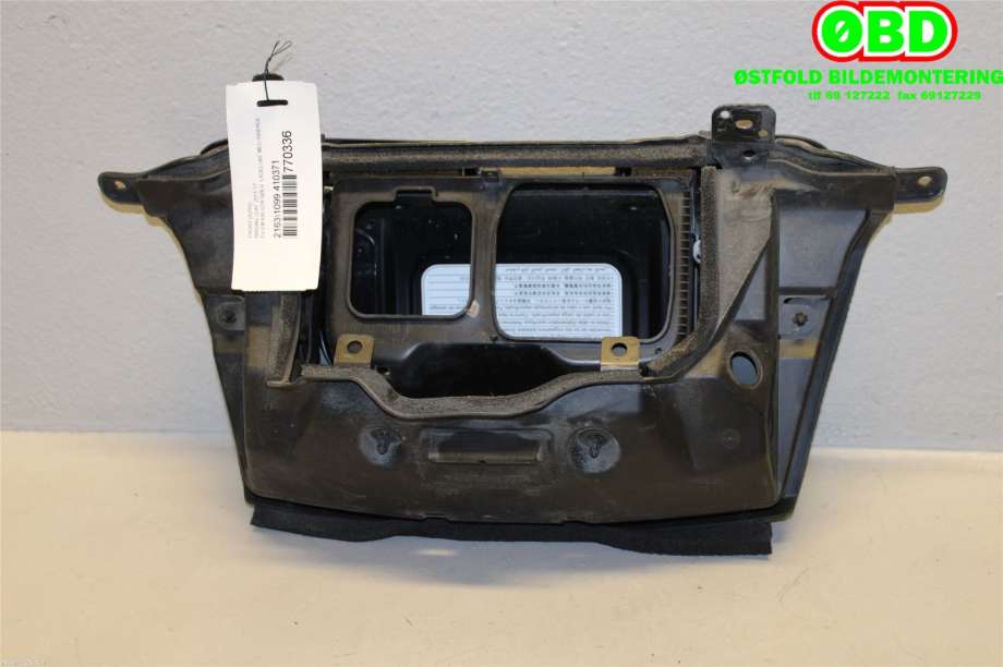 Diverse deler til Nissan Leaf 2011-2017 (Type I)  (NISSAN|657013NB4B|)
