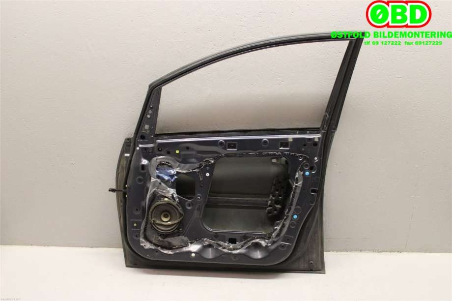Dør høyre foran til Mitsubishi Grandis 2004-2009  (MITSUBISHI|5700A036|)