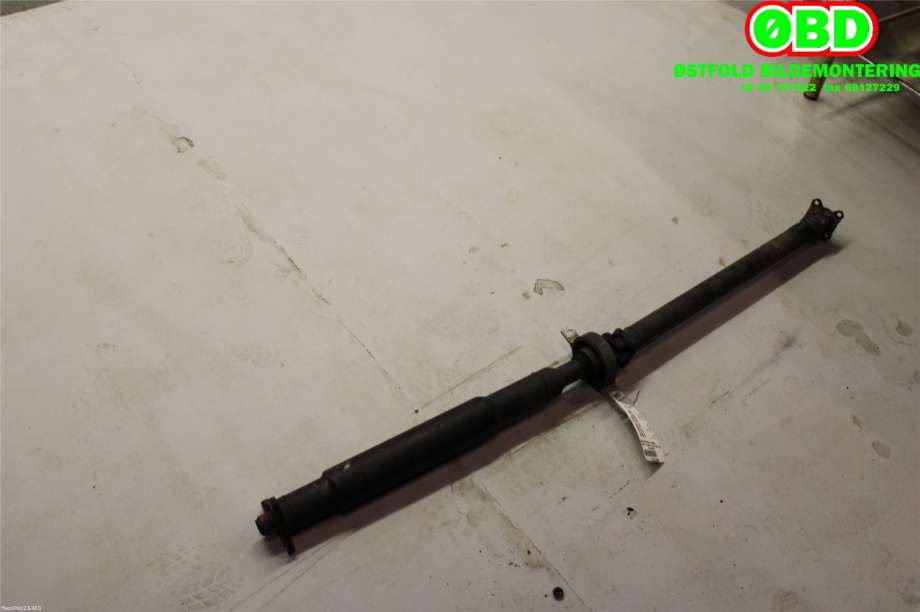 Mellomaksel til BMW 3-Serie 2005-2011 (E90/E91/E92/E93) (E90/E91/E92/E93) (BMW|26 10 7 527 333|26107527333|)