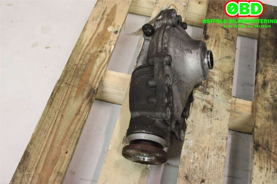 Kardang til BMW 7-Serie 2009-2015 (F01/F02/F03/F04) (F01/F02/F03/F04) (BMW|31 50 8 635 702|)