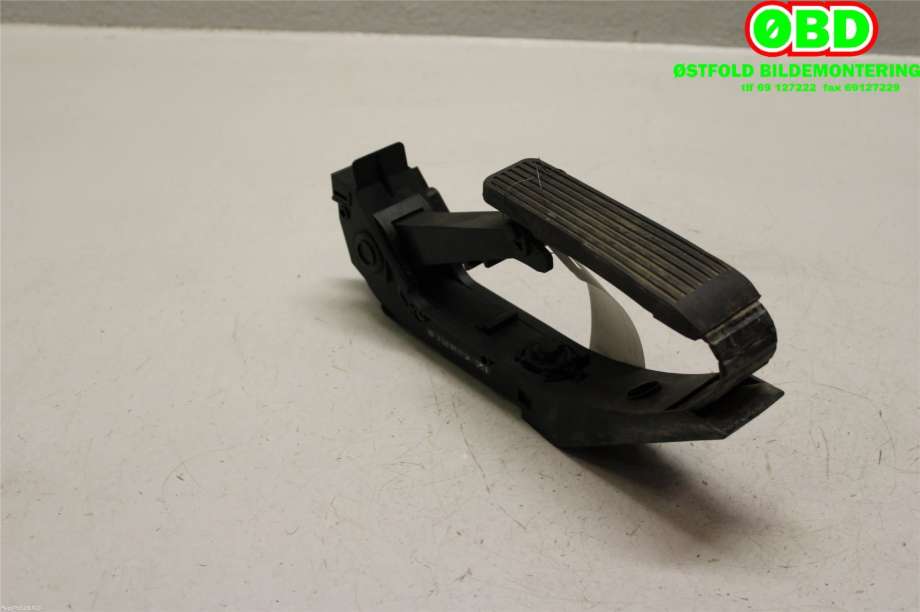 Pedal gass til Mercedes CL 2006-2012 (C216) (C216) (MERCEDES|A 220 300 01 04|)