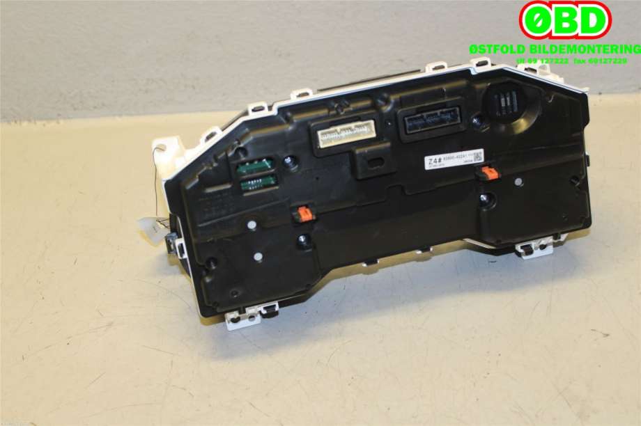 Instrumentpanel til Toyota RAV4 2019-->> (Type V)  (TOYOTA|8380042Z41|)