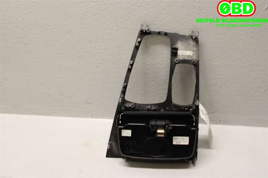 Dashbord koppholder til BMW 7-Serie 2009-2015 (F01/F02/F03/F04) (F01/F02/F03/F04) (BMW|51 16 9 113 863|)