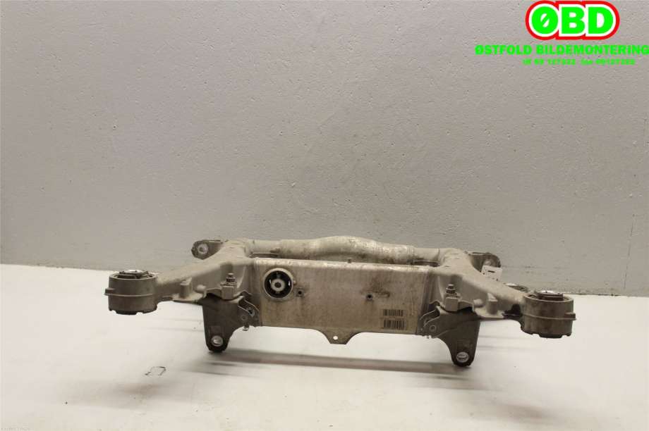 Travers bak til BMW 7-Serie 2009-2015 (F01/F02/F03/F04) (F01/F02/F03/F04) (BMW|33 31 6 794 666||6794666)