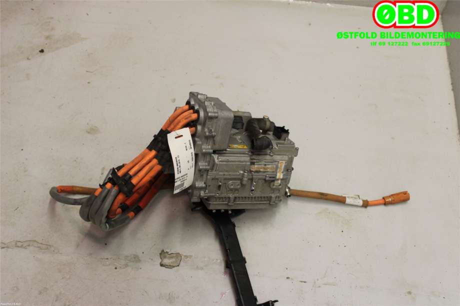 Inverter hybrid til Mercedes C-Klasse 2014-2018 (Fase 1) (W205) (W205) (MERCEDES|A 205 900 64 15|A 205 900 09 36|2059006415)