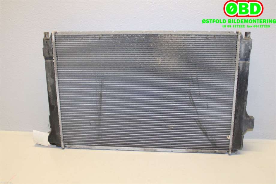 Radiator (automat gir) til Toyota Yaris 2012-2014 (Type III, Fase 1)  (TOYOTA|1640021330|1640021331|)