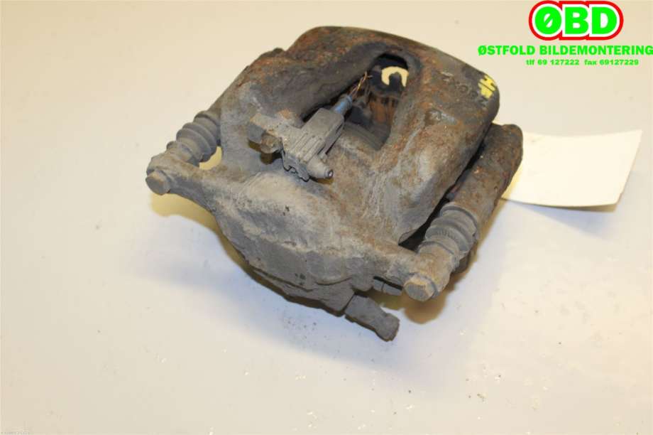 Bremsecaliper høyre foran til Mercedes A-Klasse 2012-2018 (W176) (W176) (MERCEDES|A 000 421 64 81|)