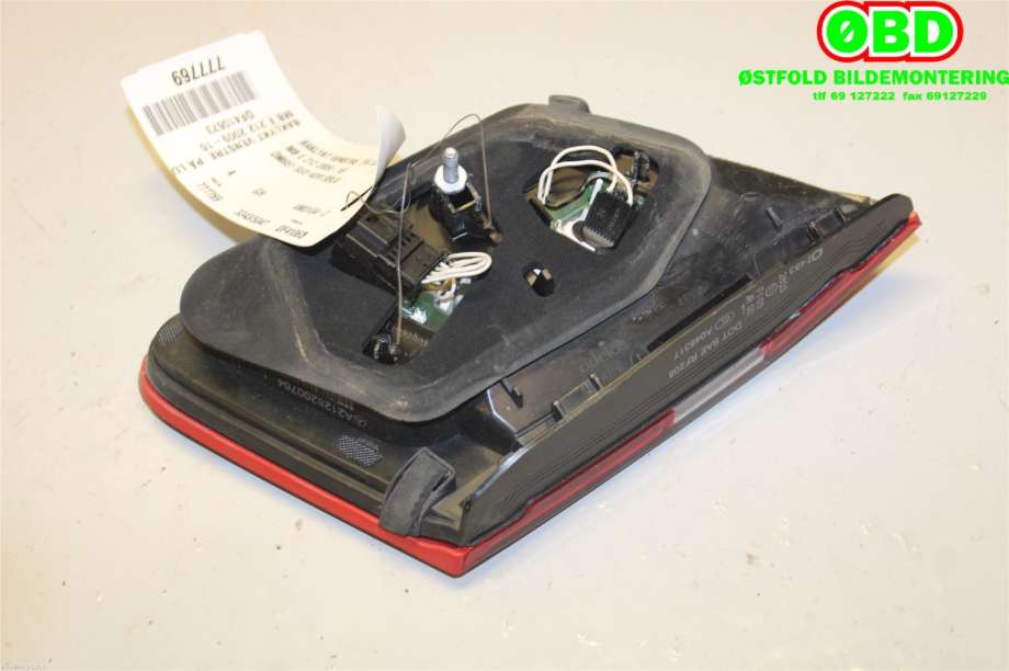 Baklykt venstre indre til Mercedes E-Klasse 2009-2013 (Fase 1) (W212) (W212) (MERCEDES|A 212 820 07 64|A 212 906 01 58|)