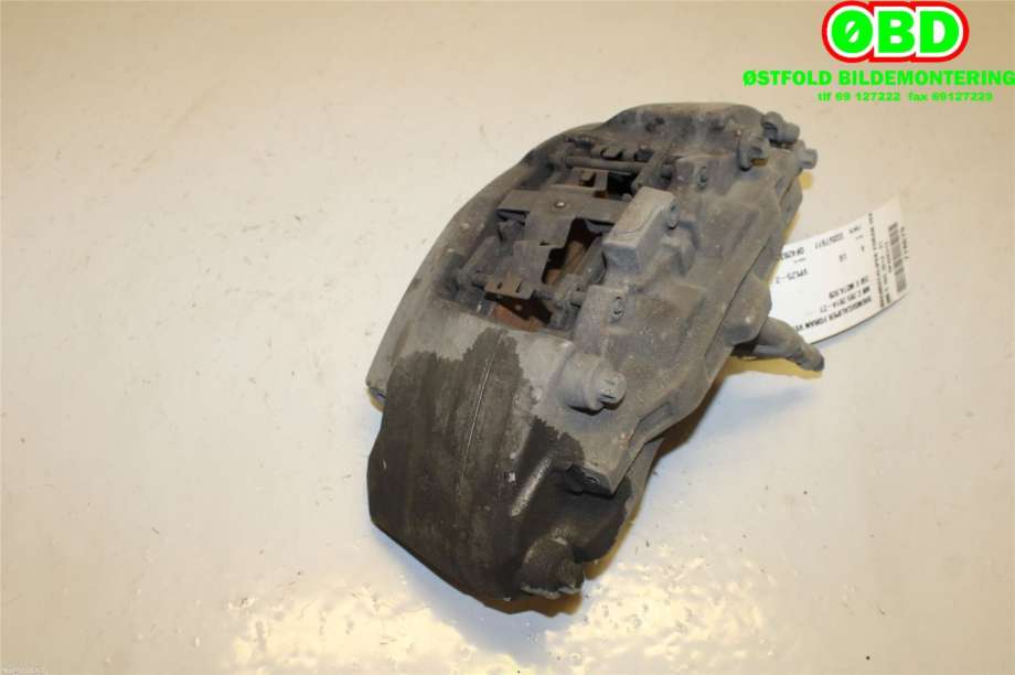 Bremsecaliper venstre foran til Mercedes C-Klasse 2014-2018 (Fase 1) (W205) (W205) (MERCEDES|A 205 421 43 00|)