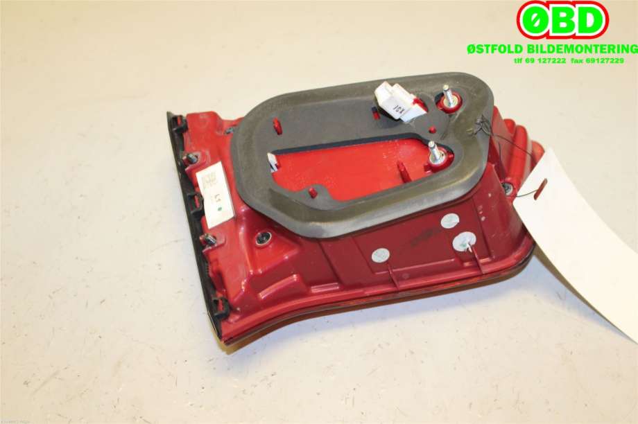 Baklykt høyre indre til Kia Sportage 2010-2016 (Type III)  (KIA|924063W610|)