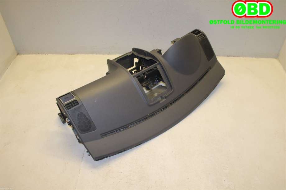 Dashbord til VW Touran 2010-2015 (Type I, Fase 3)  (VOLKSWAGEN|1T1 857 001 AM|)