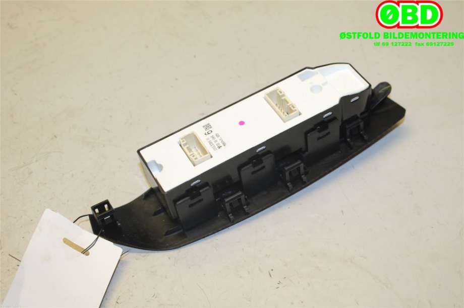 Bryter ruteheis til Mazda 3 2013-2016 (Type III, Fase 1)  (MAZDA|BHR966350A|)