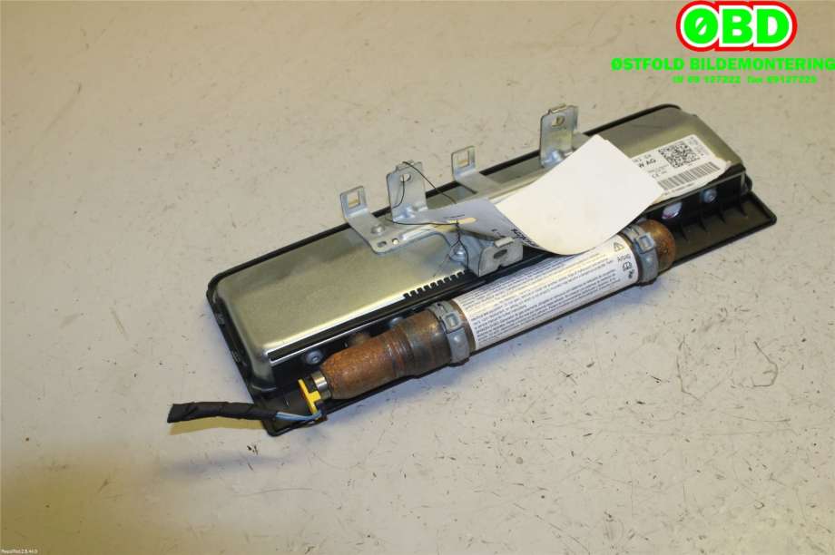 Airbag kne til VW Passat 2015-2019 (Fase 1) (B8) (B8) (VOLKSWAGEN|3G1 880 841 G||3G1880841G)