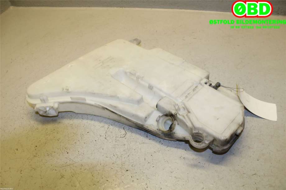 Spylertank til BMW 5-Serie 2010-2017 (F10/F11) (F10/F11) (BMW|61 66 7 269 667|)
