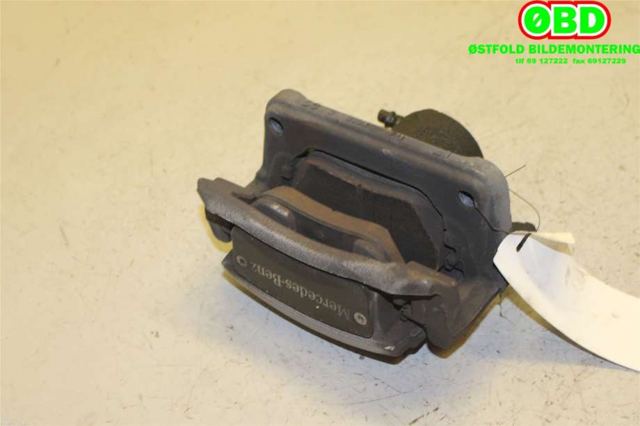 Bremsecaliper venstre foran til Mercedes A-Klasse 2018-->> (W177) (W177) (MERCEDES|A 247 421 39 00|)