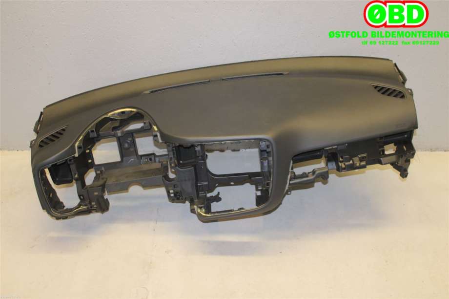 Dashbord til Mitsubishi Outlander 2015-->> (Type III, Fase 2) (MITSUBISHI|8000A513XB|)
