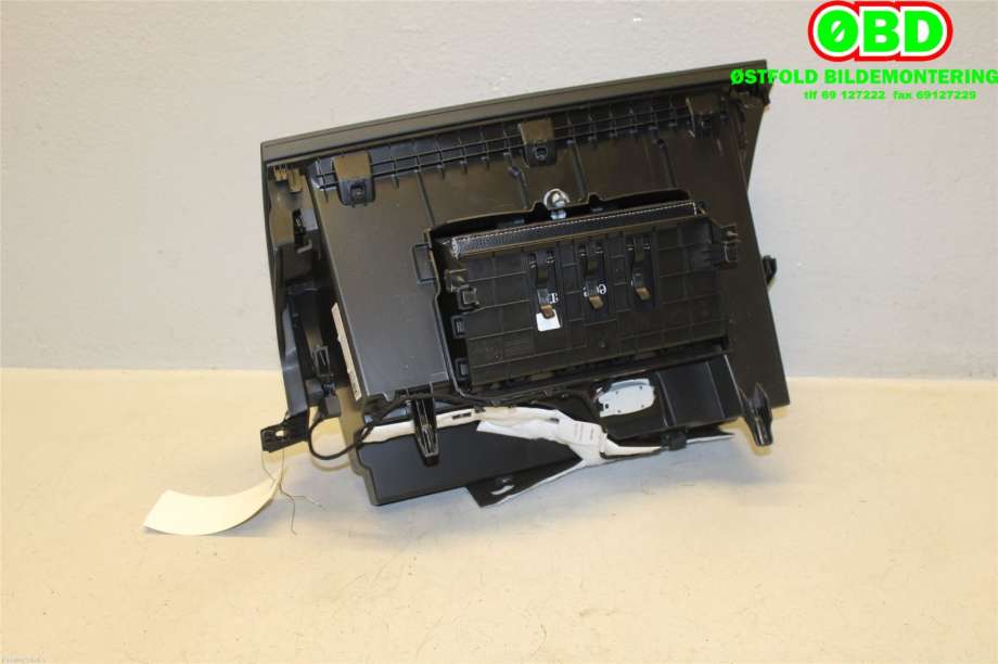 Hanskerom til Mercedes A-Klasse 2018-->> (W177) (W177) (MERCEDES|A 177 680 12 00||1776801200)
