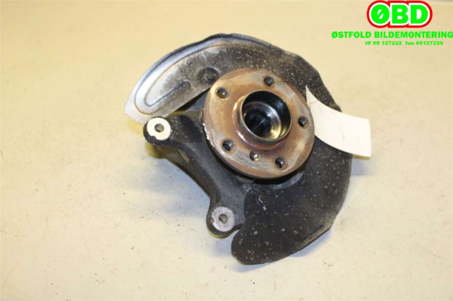 Hjulspindel venstre foran til BMW X1 2015-2022 (F48) (F48) (BMW|31 21 6 876 645|)
