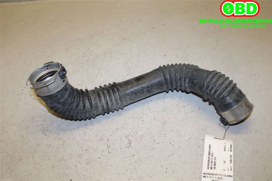 Turbo rør til Mercedes A-Klasse 2018-->> (W177) (W177) (MERCEDES|A 247 520 01 01|A 177 520 27 00|2475200101)