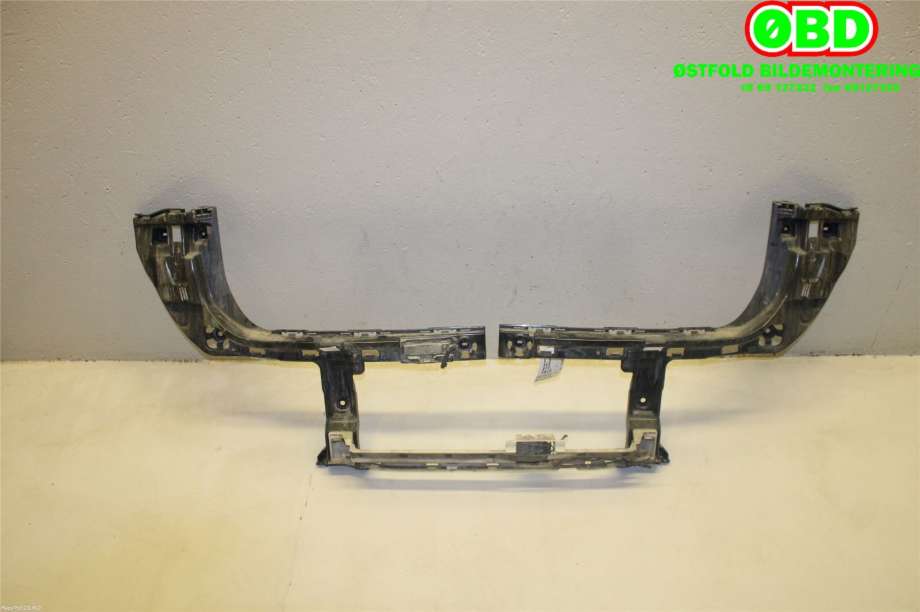 Diverse deler til BMW X1 2015-2022 (F48) (F48) (BMW|51 12 7 381 120|51 12 7 381 119|)