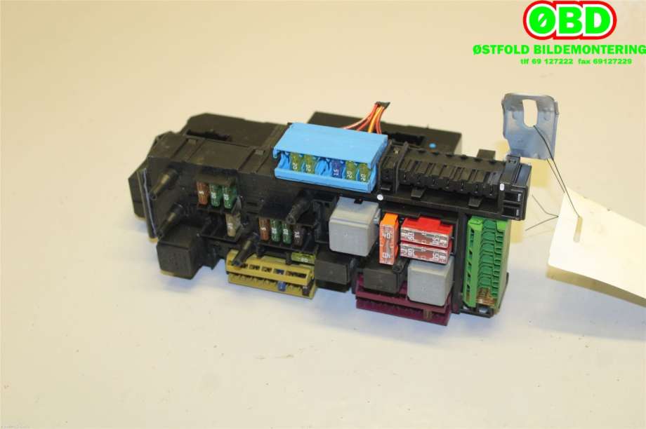 Sikringsboks til Mercedes C-Klasse 2011-2014 (Fase 2) (W204) (W204) (MERCEDES|A 204 900 55 01|A 204 906 54 02|2049060105)
