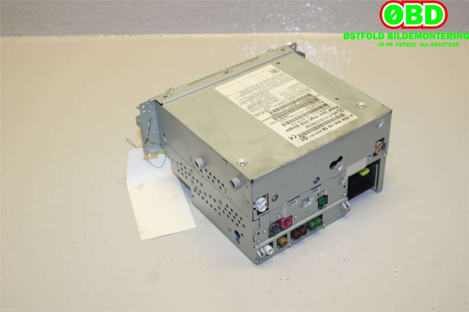 Bilstereo navigasjon til Mercedes C-Klasse 2011-2014 (Fase 2) (W204) (W204) (MERCEDES|A 204 900 59 08|A 204 900 69 09|2049005908)