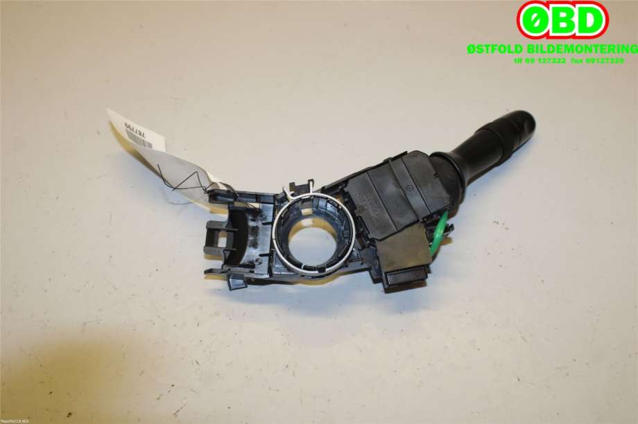 Bryter blink til Toyota Avensis 2015-2019 (Type III, Fase 2)  (TOYOTA|8414005190|)