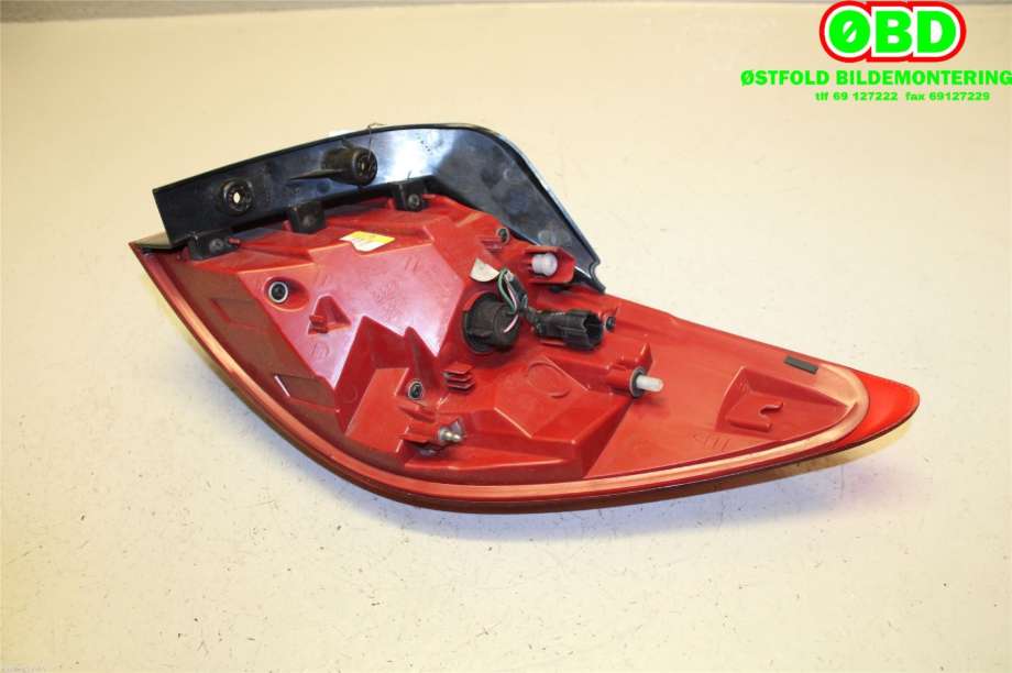 Baklykt venstre til Kia Sportage 2010-2016 (Type III)  (KIA|924013W010|)