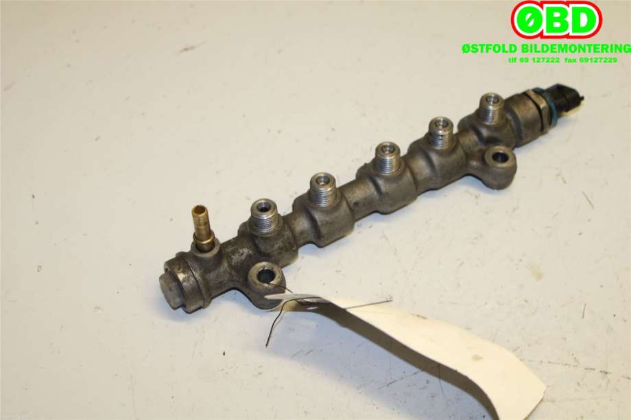 Dyseskinne (fuelrail) til Nissan Primastar 2006-2014 (NISSAN|1752000Q1F|1752000Q1G|8200739701)