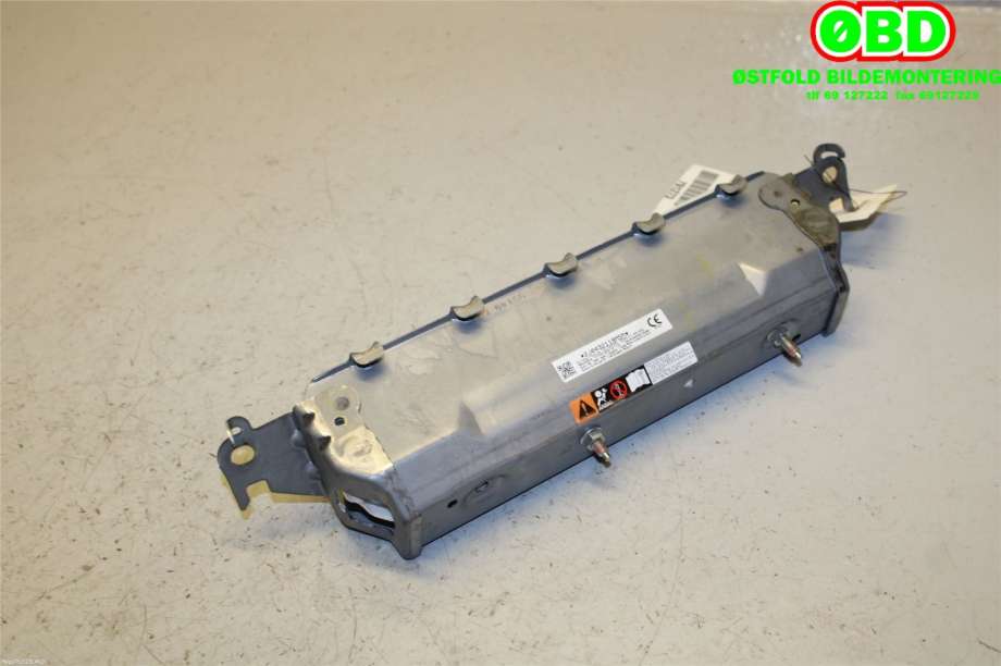 Airbag kne til Toyota Corolla 2019-->>  (TOYOTA|7390002210C0|)