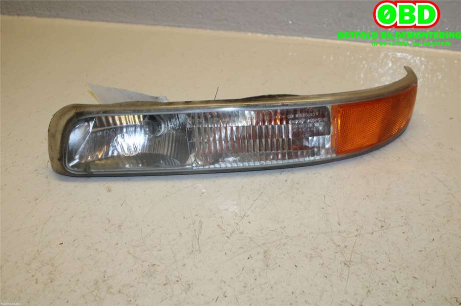 Tåkelykt venstre foran til Chevrolet Tahoe 2001-2005 (Type II) (CHEVROLET|05978573|)