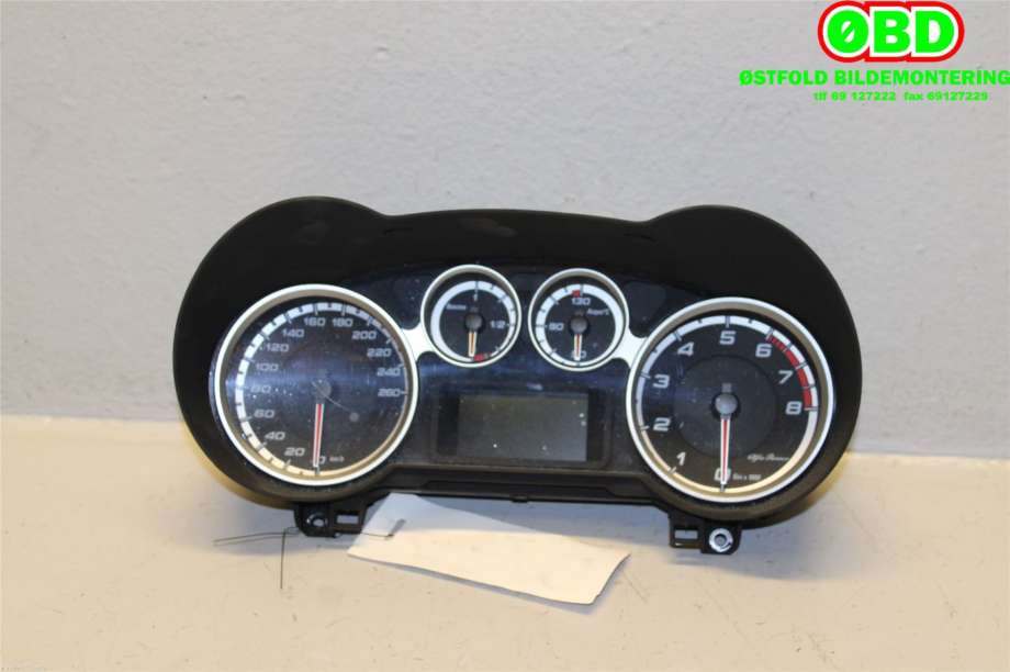 Instrumentpanel til Alfa Romeo MiTo 2008-2016 (ALFA ROMEO||50526740)