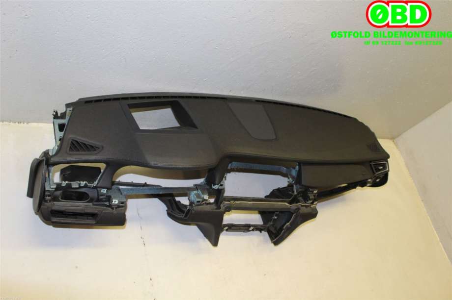 Dashbord til BMW 7-Serie 2009-2015 (F01/F02/F03/F04) (F01/F02/F03/F04) (BMW|51452336419|51459160070|)