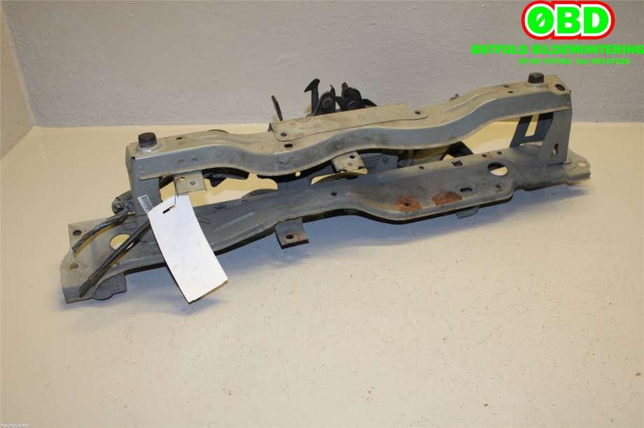 Frontplate øvre til Nissan NV200 2010-2019 (NISSAN||F2511-3LSMA)