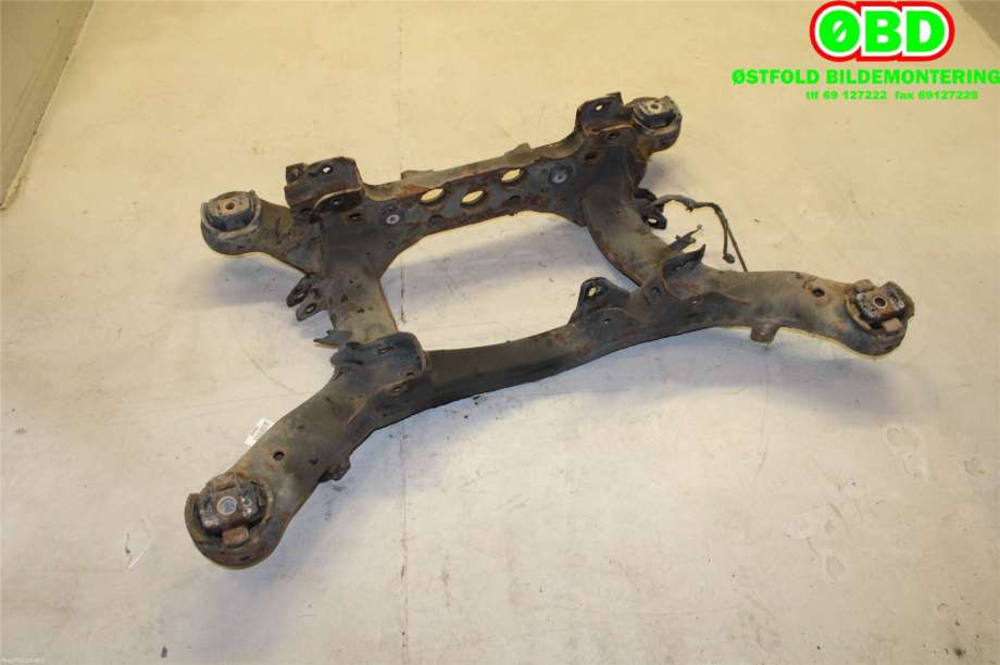 Travers bak til Mercedes GL 2006-2012 (X164) (X164) (MERCEDES|A 164 350 01 32|)