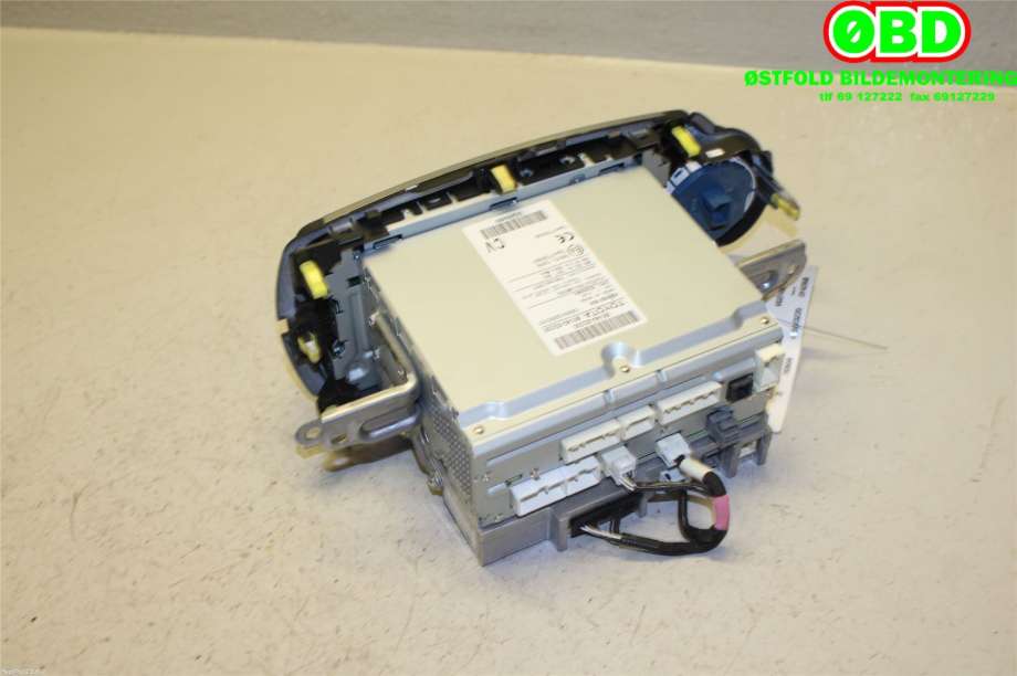 Bilstereo navigasjon til Toyota Yaris 2014-2020 (Type III, Fase 2) (TOYOTA|861400D330|)