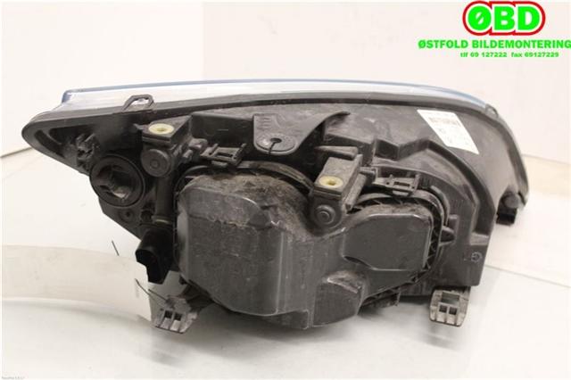 Frontlykt venstre halogen til Ford Focus 2004-2007 (Type II, Fase 1)  (FORD|1480990||4M5113W030AD)