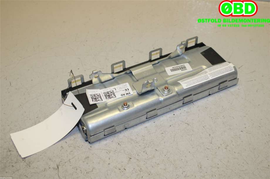 Airbag kne til Audi A3 2016-2020 (Type III, Fase 2) (AUDI|8V1 880 841 D||8V1880841D)