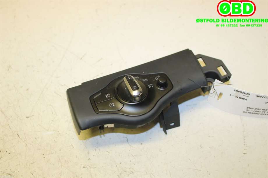 Bryter lys til Audi A5 2007-2016 (Type I) (AUDI|8K0 941 531 AS||8K0941531AS)