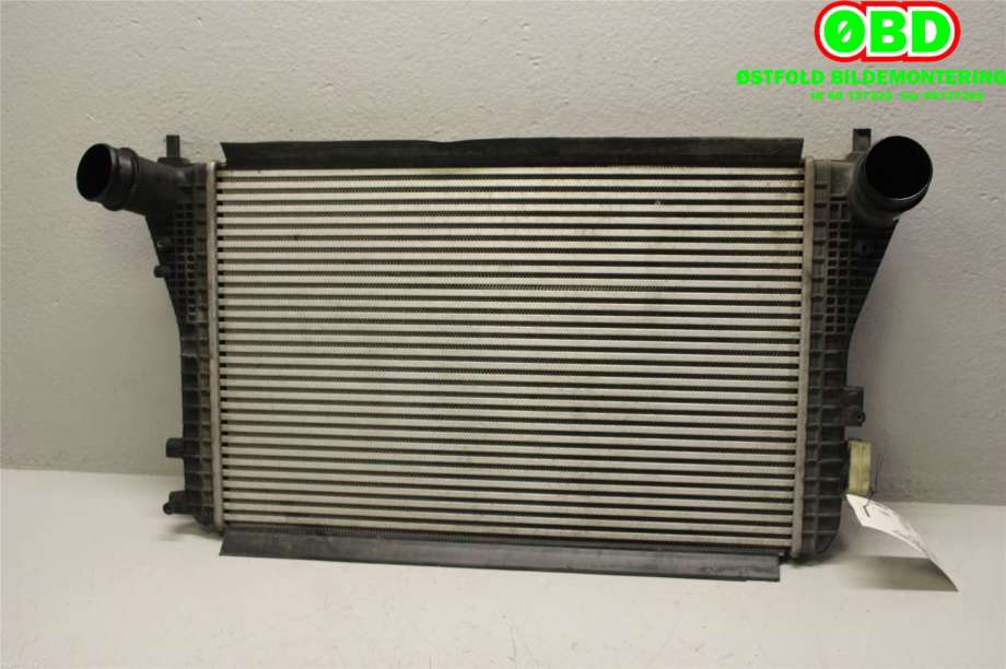 Intercooler til VW Passat 2011-2015 (B7) (B7) (VOLKSWAGEN|3C0 145 805 AM||3C0145805AN)