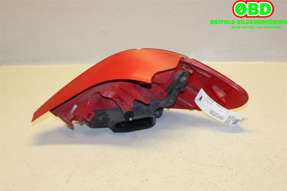 Baklykt venstre til Peugeot 207 2006-2012  (PEUGEOT|6350 HQ|)