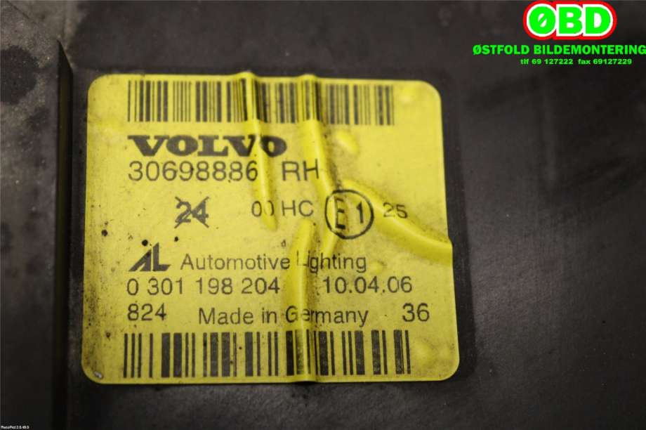 Frontlykt høyre halogen til Volvo V50 2004-2007 (Fase 1)  (VOLVO||30698886)