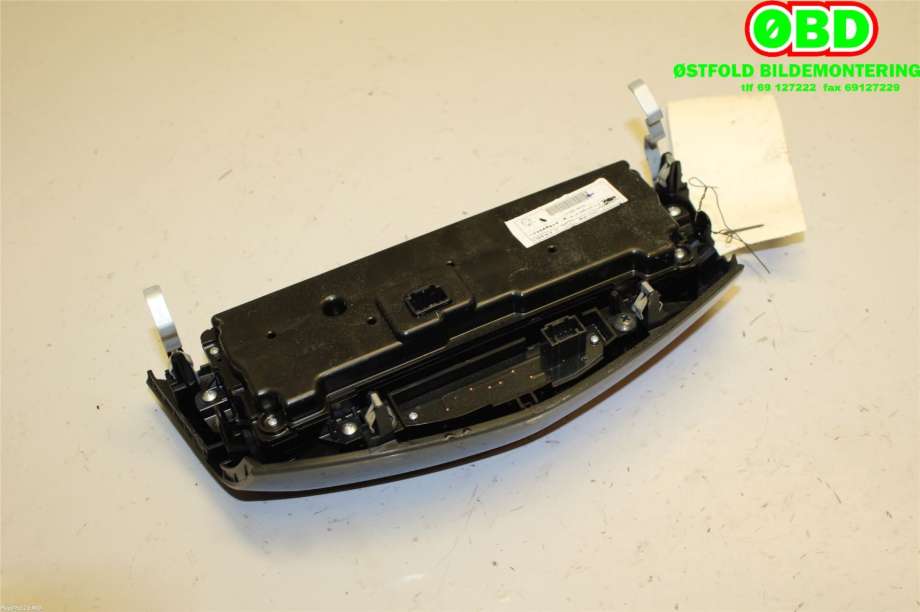 Varmeapparat betjening til Nissan X-Trail 2014-2022 (T32) (T32) (NISSAN|275004EA0A|)