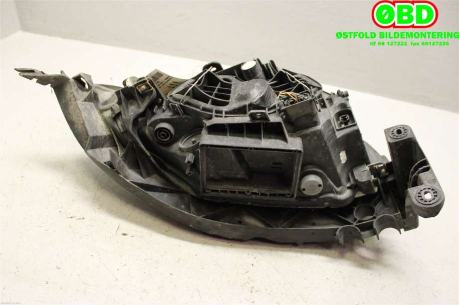 Frontlykt venstre halogen til BMW 1-Serie 2004-2011 (E81/E82/E87/E88) (E81/E82/E87/E88) (BMW|63 12 6 924 485||63126924485)