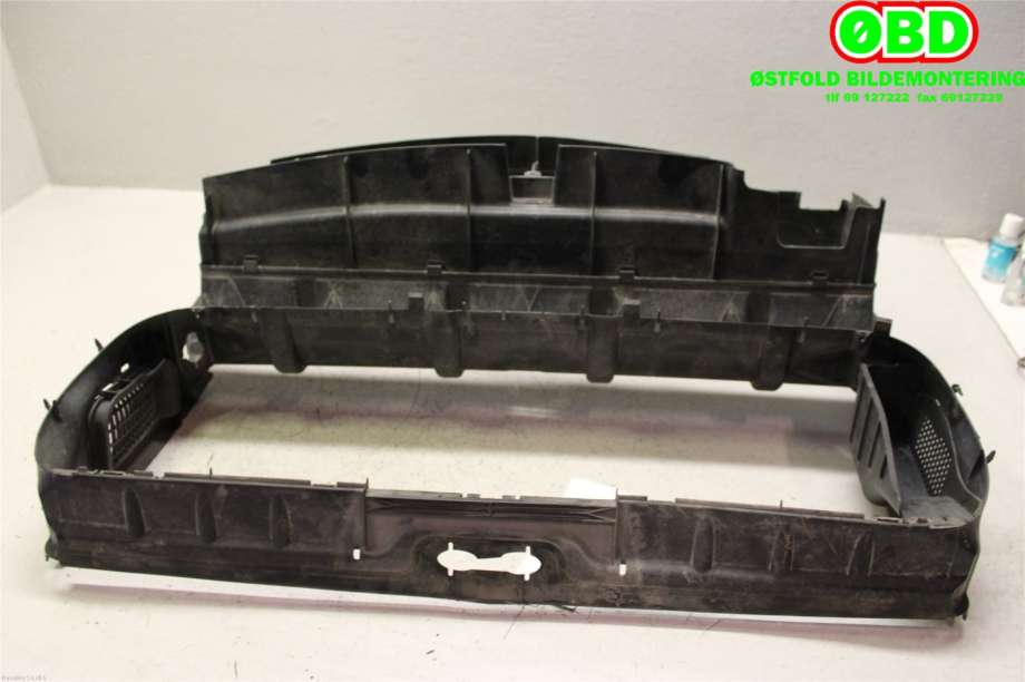 Diverse deler til BMW 7-Serie 2009-2015 (F01/F02/F03/F04) (F01/F02/F03/F04) (BMW|51 74 7 183 854|)